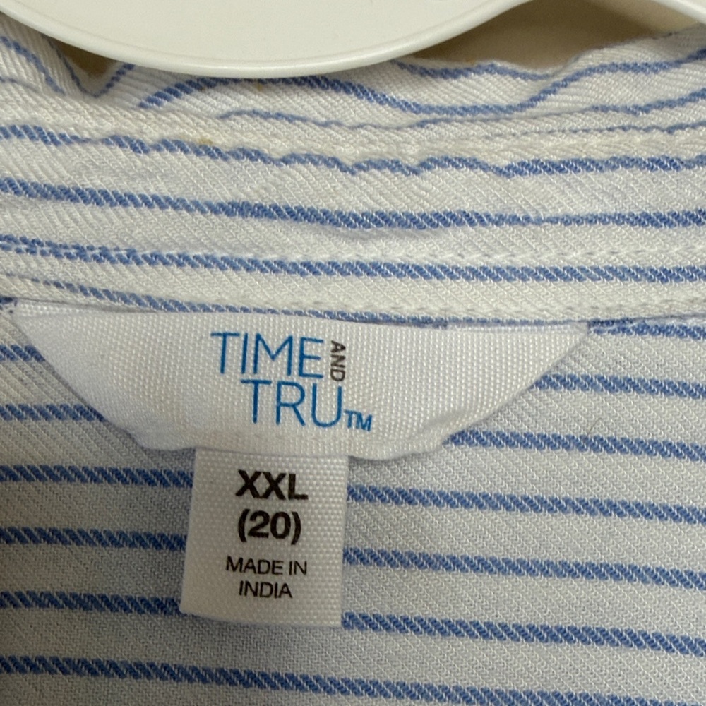 Time and Tru Heart Button Down Shirt Size XXL - Picture 6 of 8